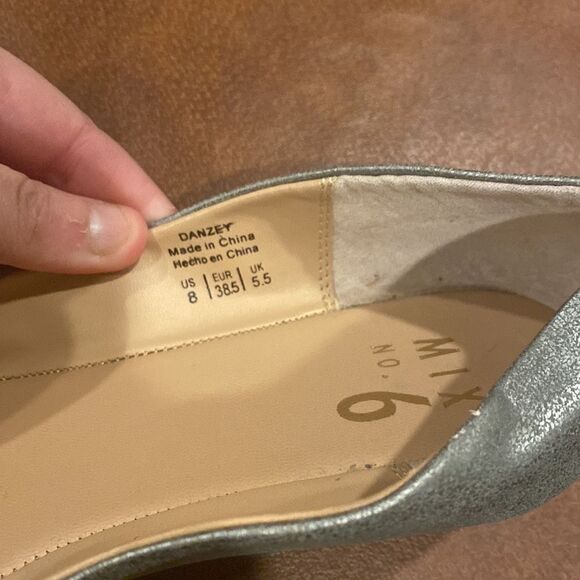 Mix No. 6 Silver Ballet Flats Women's Size 8 VGUC - Picture 3 of 6
